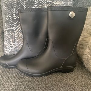 Ugg Sienna Flat Short Rain Boot
